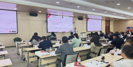 錨定十五五合規(guī)新藍(lán)圖    筑牢陜企用工安全線 ——陜西省企業(yè)用工合規(guī)專題培訓(xùn)在西安舉辦