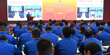 法士特集團(tuán)召開(kāi)第十二屆職工暨第十屆會(huì)員代表大會(huì)第二次會(huì)議